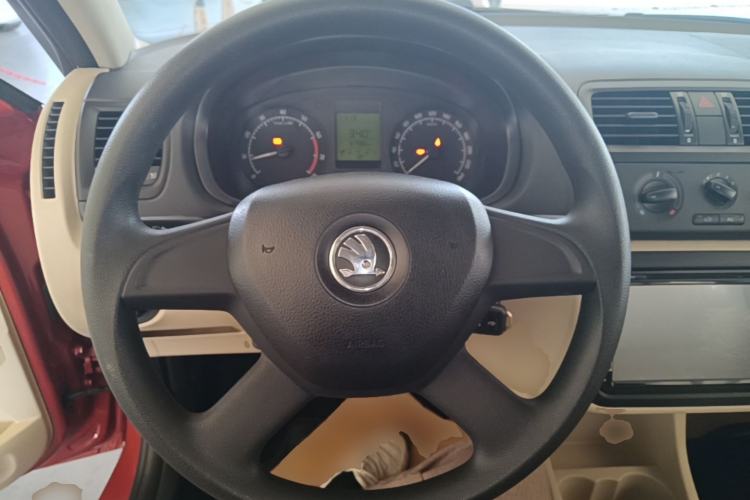 Used Skoda Fabia 2014 1.4L Manual Crystal Edition Steering Wheel