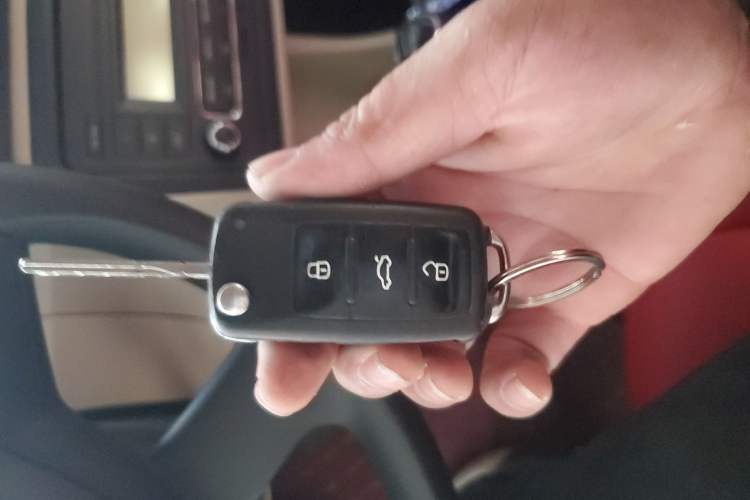 Used Skoda Fabia 2014 1.4L Automatic Crystal Edition Vehicle Key