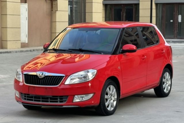 Used Skoda Fabia 2014 1.4L Automatic Crystal Edition