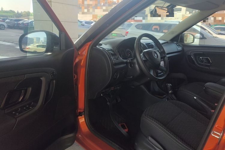 Used Skoda Fabia 2014 1.6L Automatic Sport Edition Driver Seat