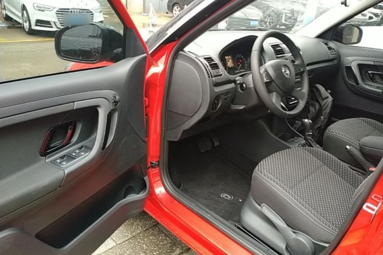 Used Skoda Fabia 2014 1.6L Automatic Sport Edition Driver Seat