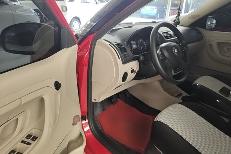 Used Skoda Fabia 2014 1.4L Manual Jingling Edition Driver Seat