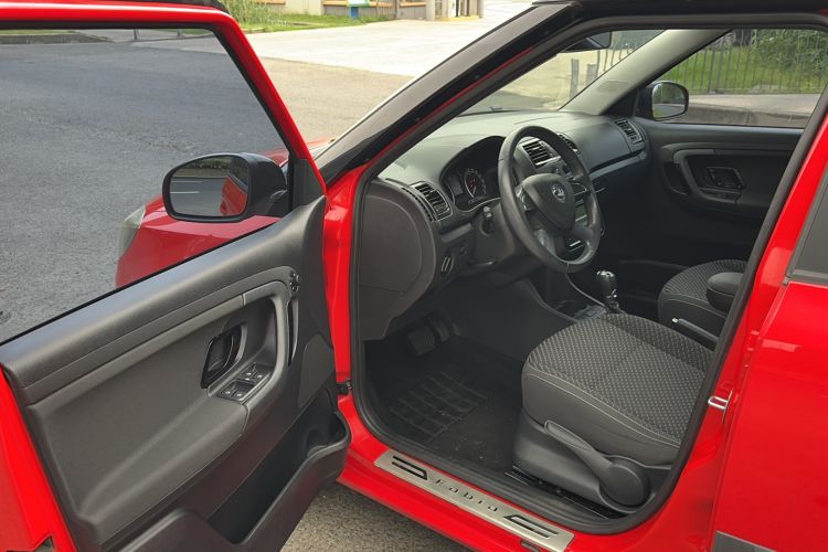 Used Skoda Fabia 2014 1.6L Automatic Sport Edition Driver Seat
