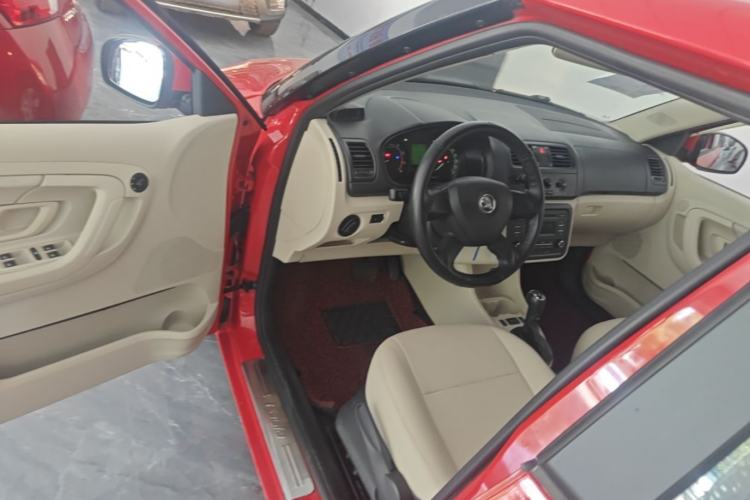Used Skoda Fabia 2014 1.4L Automatic Crystal Edition Driver Seat