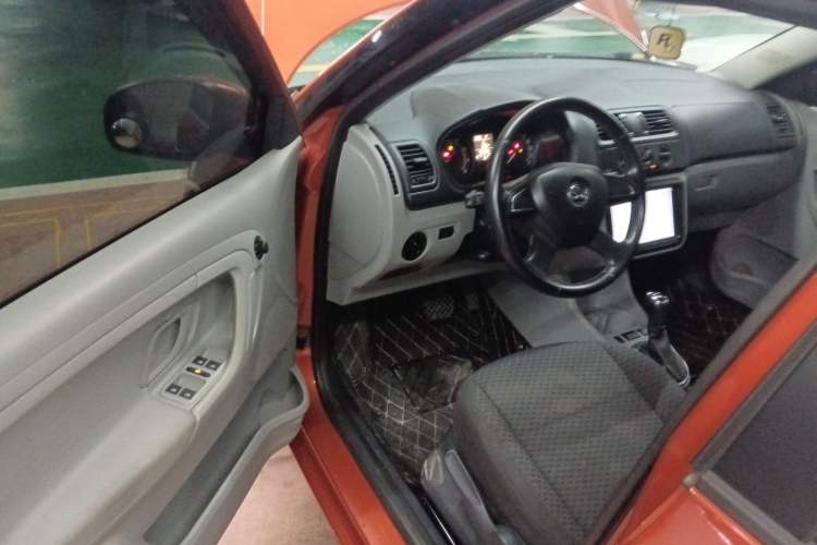 Used Skoda Fabia 2014 1.4L Automatic Crystal Edition Driver Seat