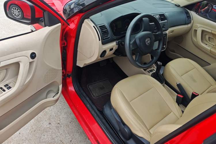 Used Skoda Fabia 2014 1.4L Automatic Crystal Edition Driver Seat
