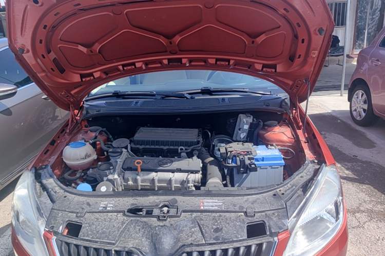 Used Skoda Fabia 2014 1.4L Manual Jingling Edition Engine Bay
