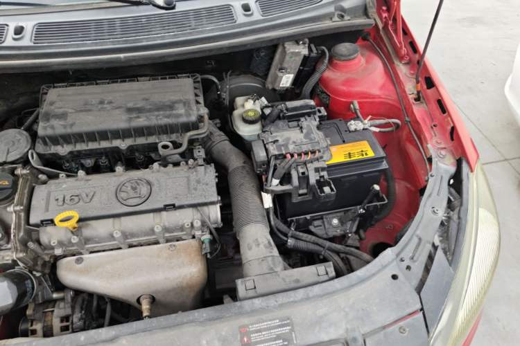 Used Skoda Fabia 2014 1.6L Automatic Sport Edition Engine Bay Left