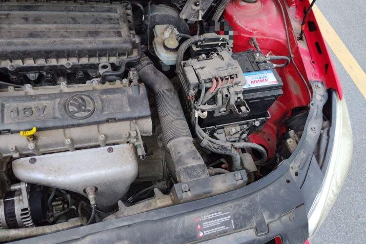Used Skoda Fabia 2014 1.6L Scout Engine Bay Left