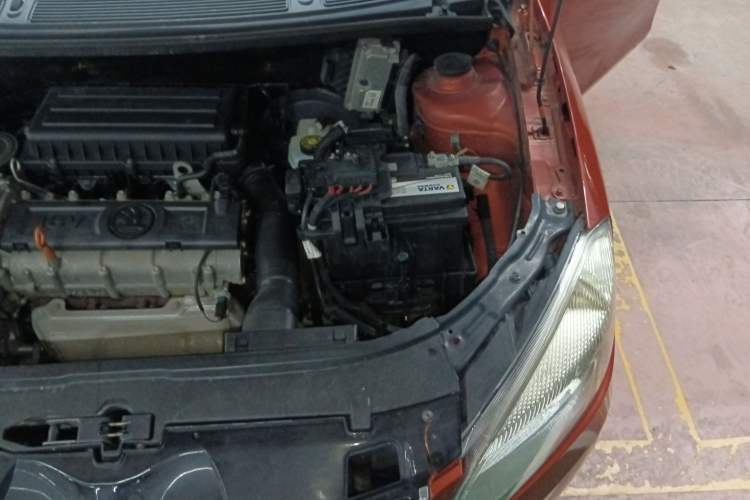 Used Skoda Fabia 2014 1.4L Automatic Crystal Edition Engine Bay Left