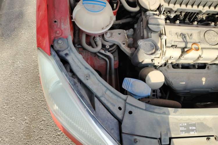Used Skoda Fabia 2014 1.4L Automatic Crystal Edition Engine Bay Right