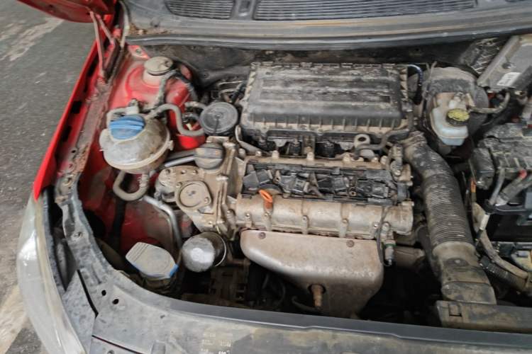 Used Skoda Fabia 2014 1.4L Manual Crystal Edition Engine Bay Right