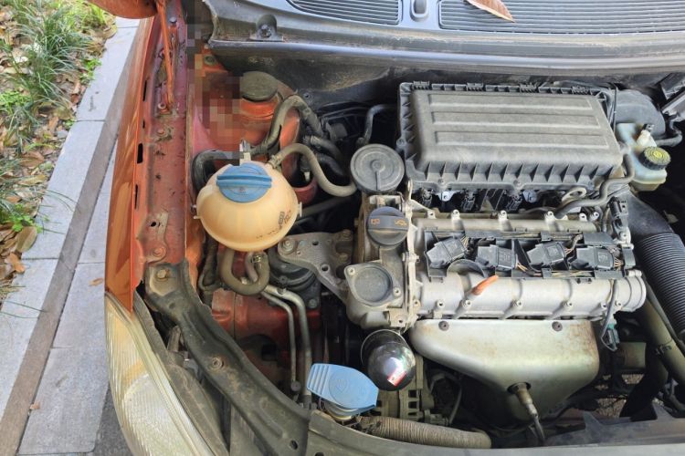 Used Skoda Fabia 2014 1.4L Manual Crystal Edition Engine Bay Right