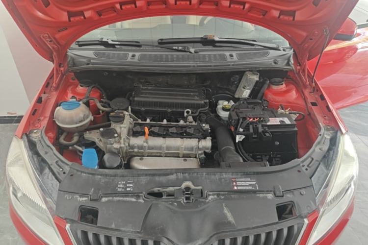 Used Skoda Fabia 2014 1.4L Automatic Crystal Edition Engine Bay