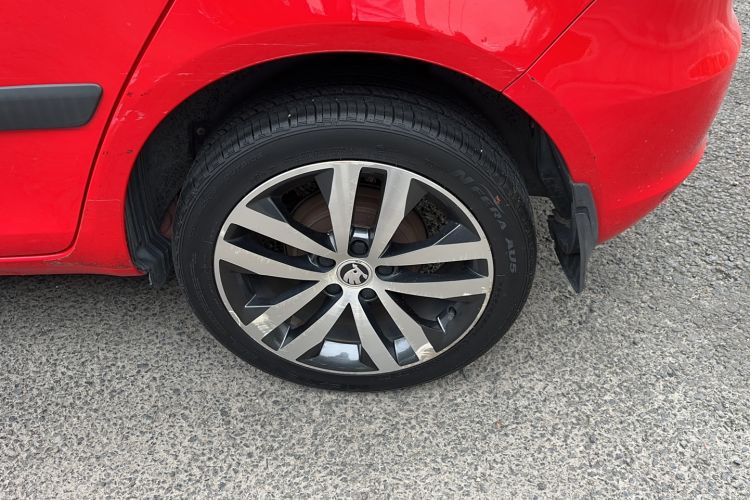 Used Skoda Fabia 2014 1.6L Automatic Sport Edition Exterior 2