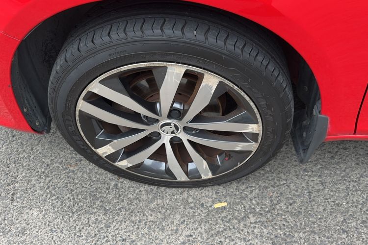 Used Skoda Fabia 2014 1.6L Automatic Sport Edition Exterior 3