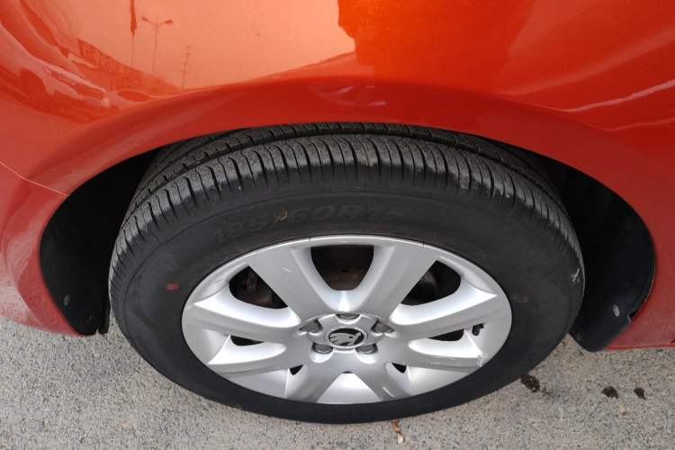 Used Skoda Fabia 2014 1.4L Manual Jingling Edition Exterior 4
