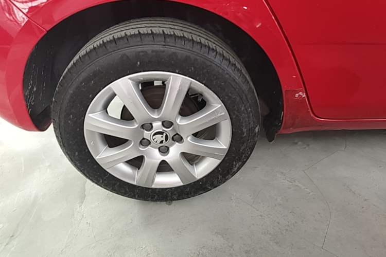 Used Skoda Fabia 2014 1.4L Manual Jingling Edition Exterior 5