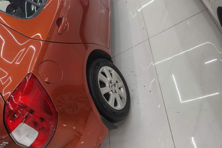 Used Skoda Fabia 2014 1.4L Automatic Crystal Edition Exterior 8