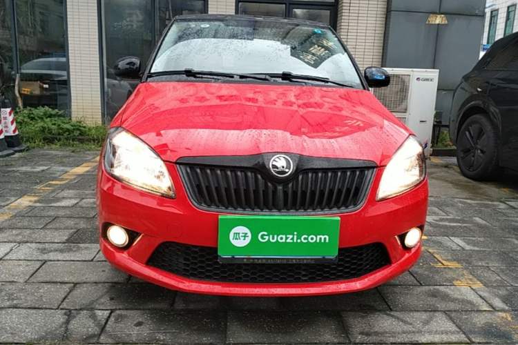 Used Skoda Fabia 2014 1.6L Automatic Sport Edition Front