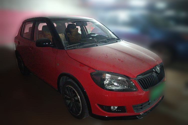 Used Skoda Fabia 2014 1.6L Automatic Monte Carlo Edition Front Right 45 Deg