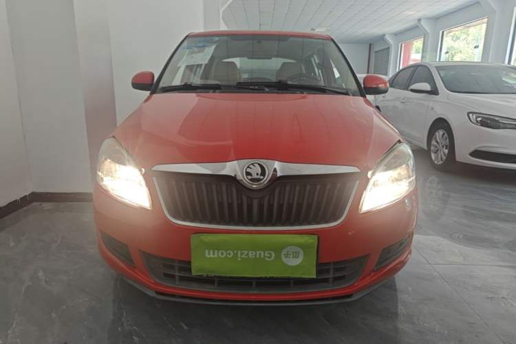 Used Skoda Fabia 2014 1.4L Automatic Crystal Edition Front