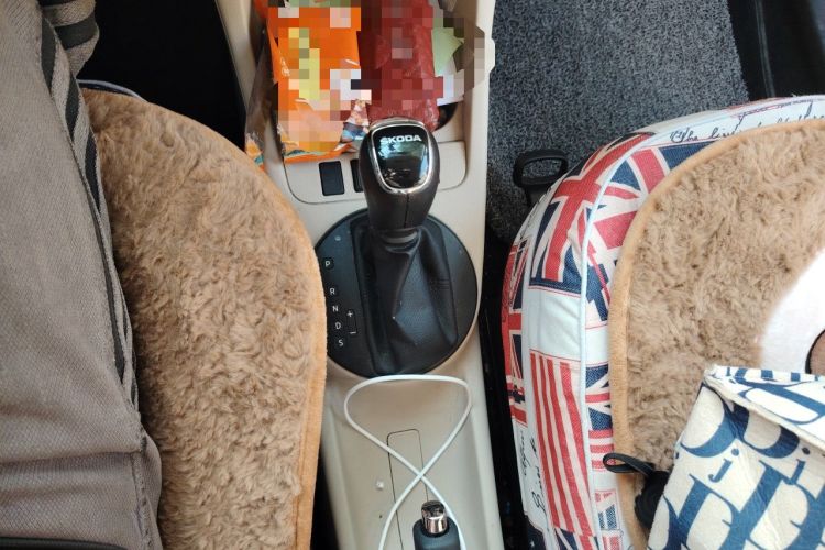 Used Skoda Fabia 2014 1.4L Automatic Crystal Edition Gear Lever