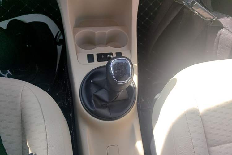 Used Skoda Fabia 2014 1.4L Manual Jingling Edition Gear Lever