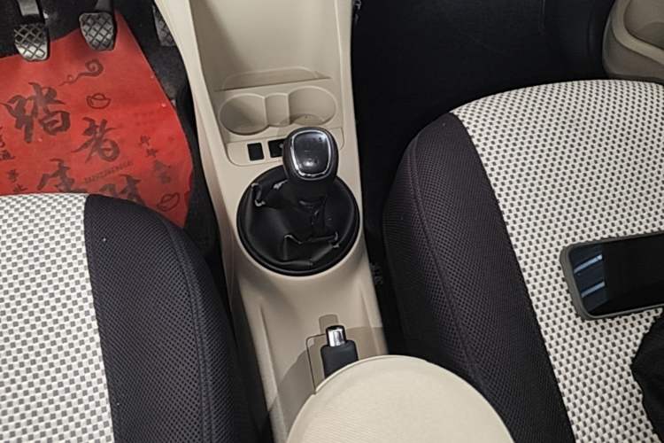 Used Skoda Fabia 2014 1.4L Manual Jingling Edition Gear Lever