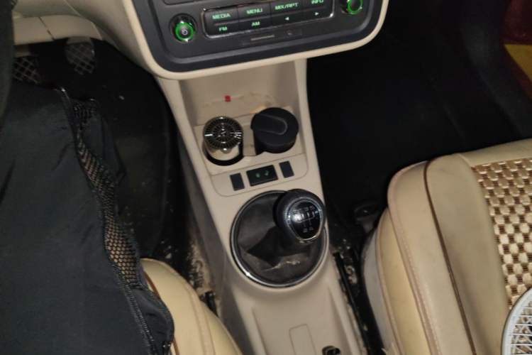 Used Skoda Fabia 2014 1.4L Manual Jingling Edition Gear Lever