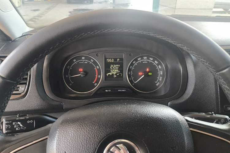 Used Skoda Fabia 2014 1.6L Automatic Sport Edition Instrument Cluster