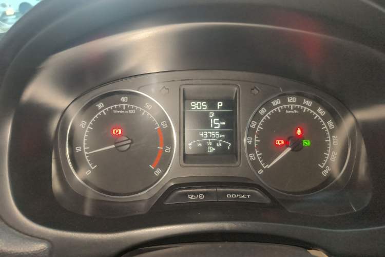 Used Skoda Fabia 2014 1.4L Automatic Crystal Edition Instrument Cluster