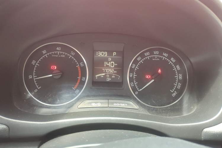 Used Skoda Fabia 2014 1.6L Automatic Sport Edition Instrument Cluster