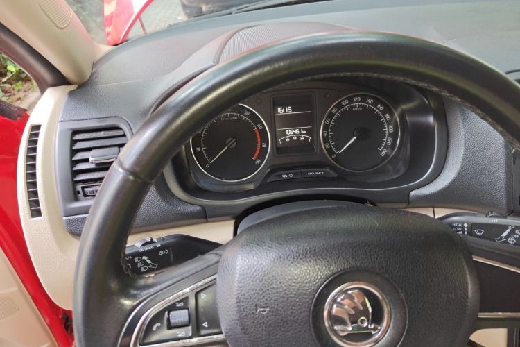 Used Skoda Fabia 2014 1.6L Automatic Crystal Edition Instrument Cluster