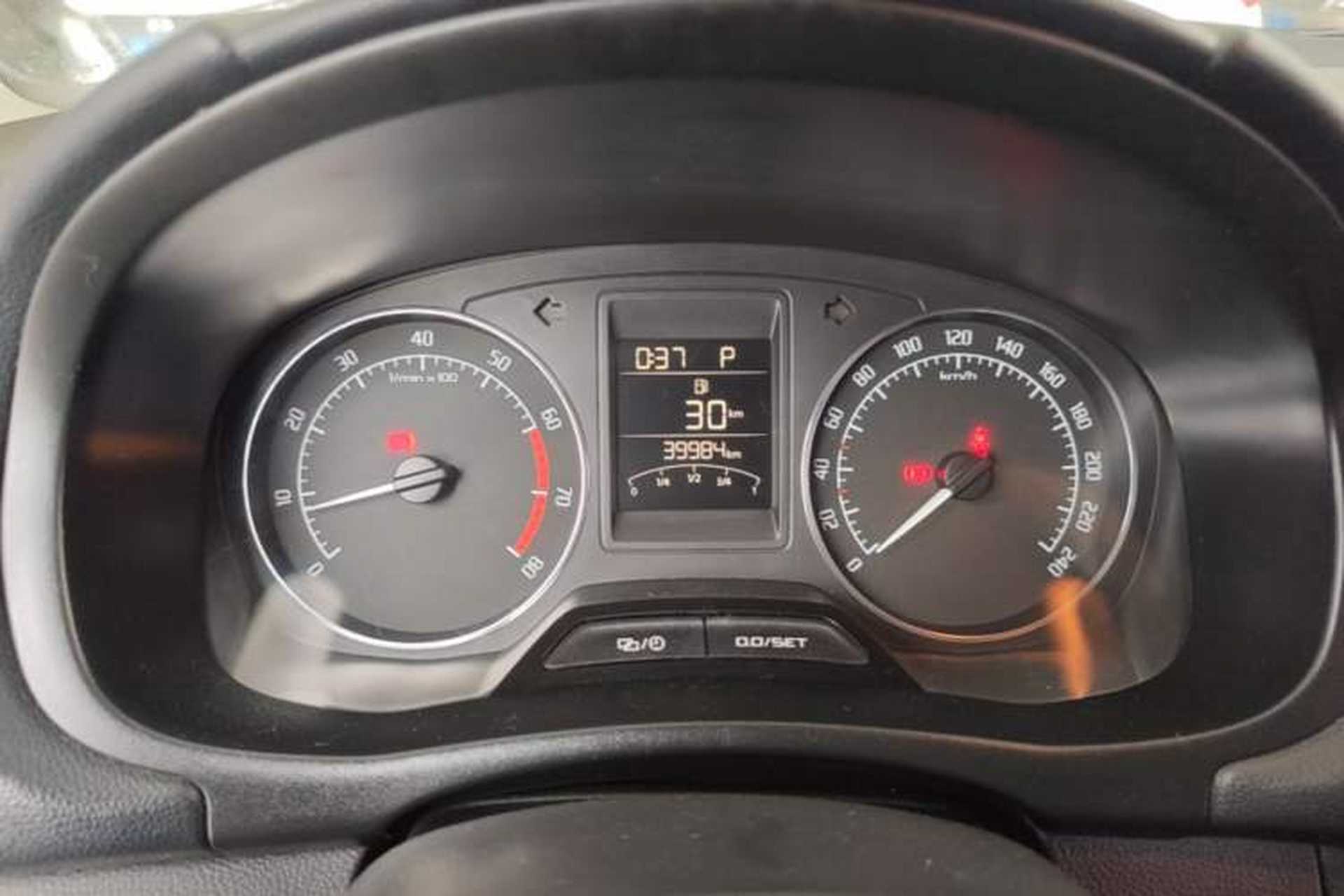 Used Skoda Fabia 2014 1.6L Automatic Sport Edition Instrument Cluster