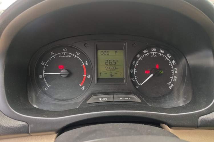Used Skoda Fabia 2014 1.4L Automatic Crystal Edition Instrument Cluster