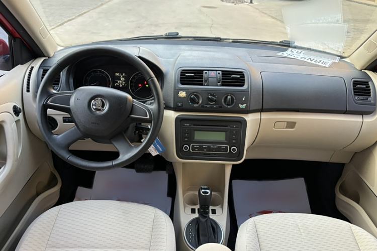 Used Skoda Fabia 2014 1.4L Automatic Crystal Edition Interior 1