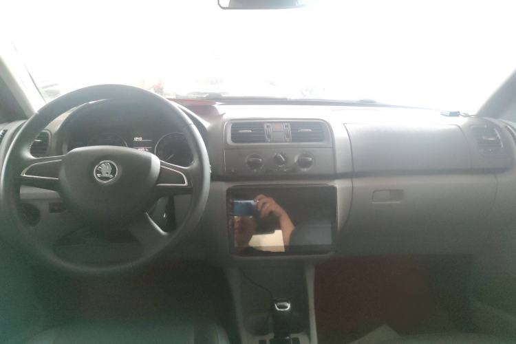 Used Skoda Fabia 2014 1.4L Automatic Crystal Edition Interior 1