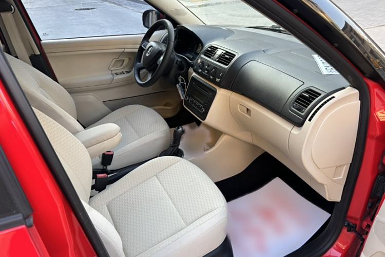 Used Skoda Fabia 2014 1.4L Automatic Crystal Edition Interior 3