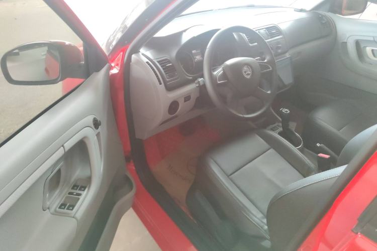 Used Skoda Fabia 2014 1.4L Automatic Crystal Edition Interior 3