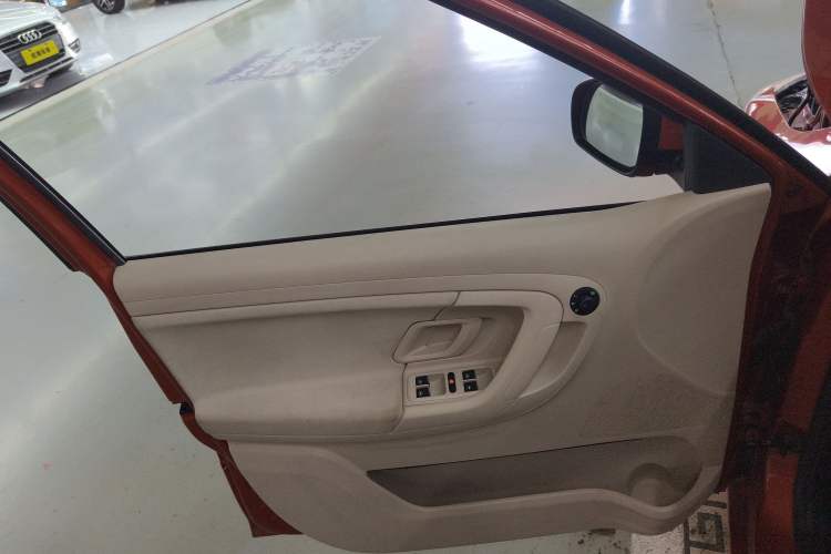 Used Skoda Fabia 2014 1.4L Automatic Crystal Edition Interior 7
