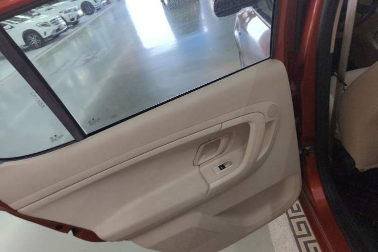Used Skoda Fabia 2014 1.4L Automatic Crystal Edition Interior 8