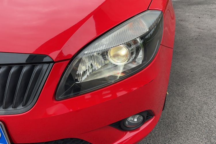 Used Skoda Fabia 2014 1.6L Automatic Sport Edition Left Front Headlight