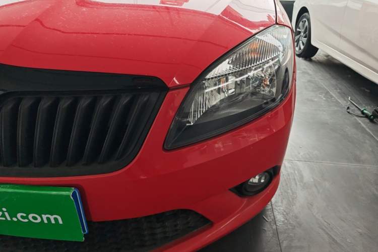 Used Skoda Fabia 2014 1.6L Automatic Sport Edition Left Front Headlight