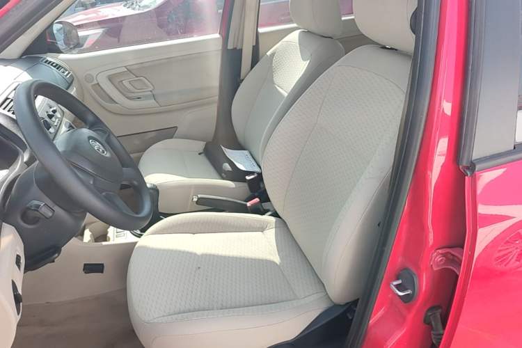 Used Skoda Fabia 2014 1.4L Manual Crystal Edition Left Front Seat