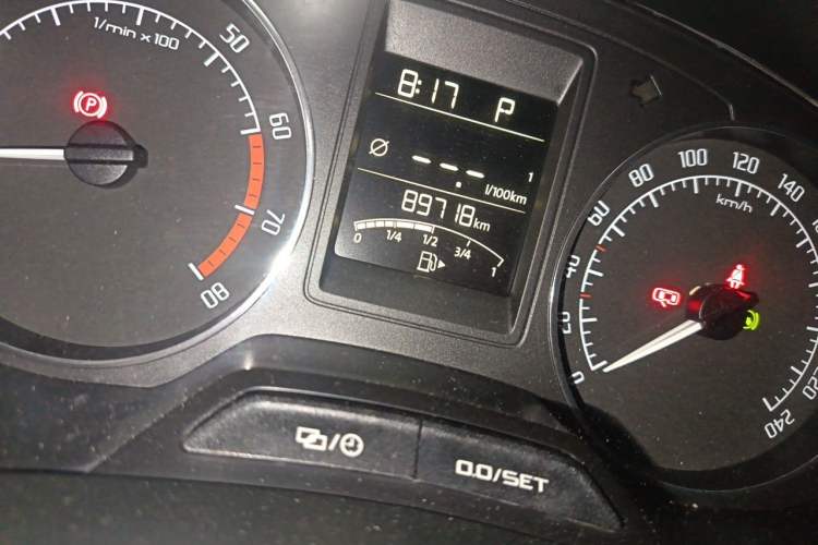 Used Skoda Fabia 2014 1.6L Automatic Monte Carlo Edition Odometer Close Up