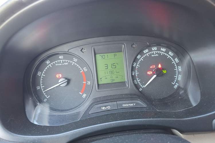 Used Skoda Fabia 2014 1.4L Automatic Crystal Edition Odometer Close Up