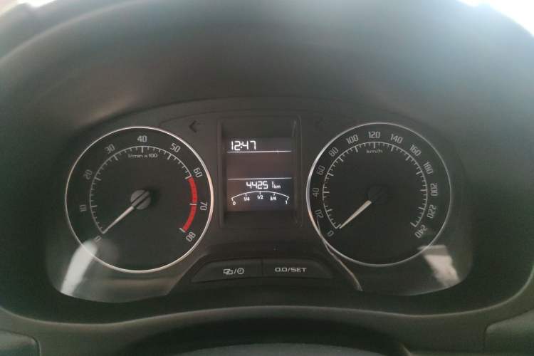 Used Skoda Fabia 2014 1.4L Automatic Crystal Edition Odometer Close Up