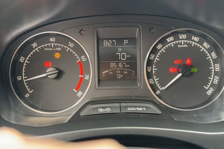 Used Skoda Fabia 2014 1.6L Automatic Sport Edition Odometer Close Up