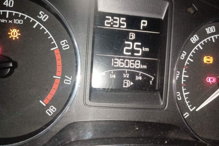 Used Skoda Fabia 2014 1.4L Automatic Crystal Edition Odometer Close Up
